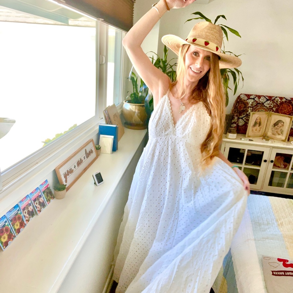 Custom strawberry hat - Picture 4 of 4